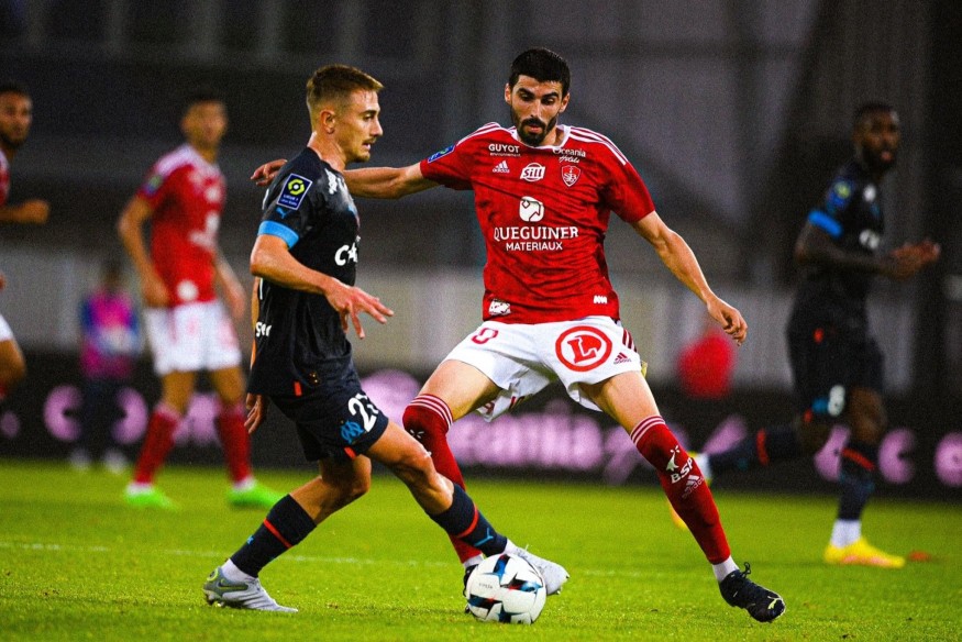 Vidéo | Football (Ligue 1) : L’incroyable but du Langonnais Pierre Lees-Melou avec Brest face à l’Olympique de Marseille