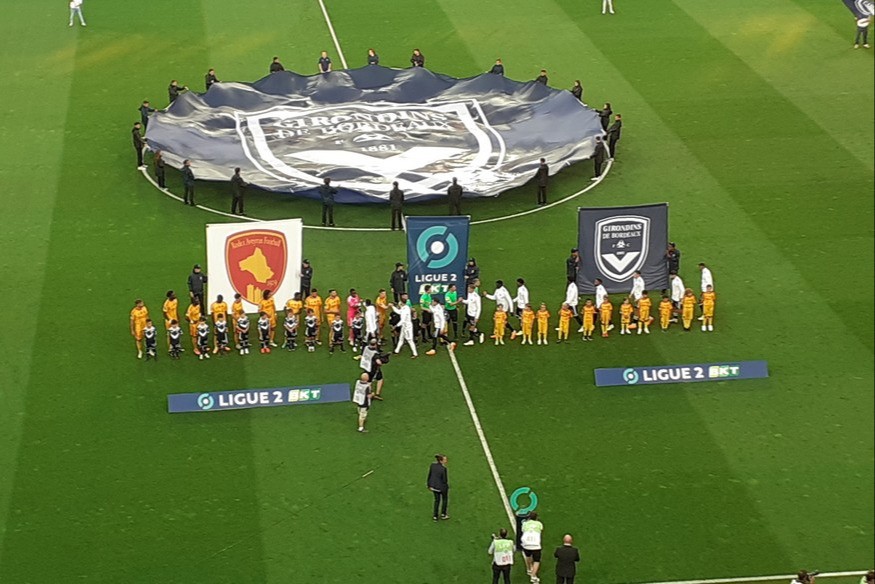 Football (Ligue 2, 38e journée) :  Bordeaux / Rodez (0-1, match arrêté). Le meilleur du direct !