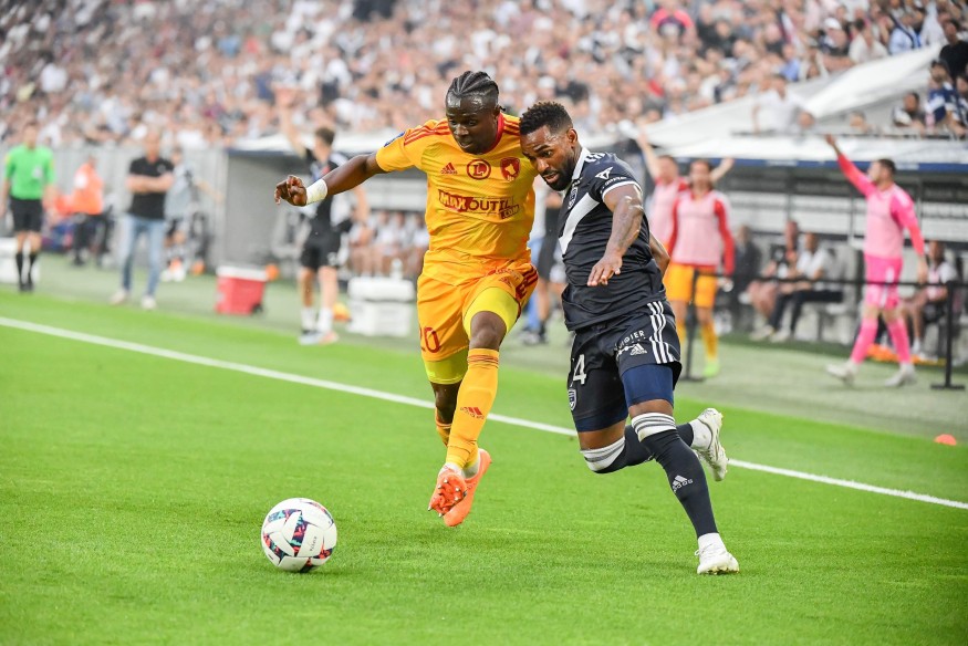 Football (Ligue 2, 38e journée) :  Bordeaux / Rodez (0-1, match arrêté ) : La fête, le KO puis le chaos...